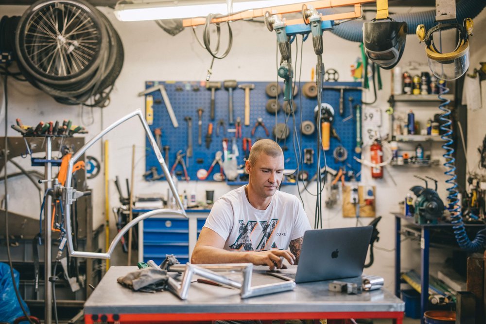 Many companies use the inventory management QuickBooks online feature to try and get ahead of the competition by having their business management centralized.