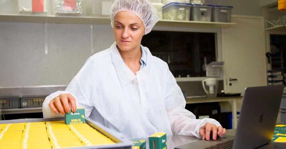 In this article, we explore the world of shop floor planning, from the advantages, the different aspects you need to consider, and how you can implement it into your manufacturing business.