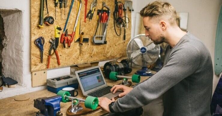 Smart Manufacturing Software provides scaling manufacturers with the necessary tools to get more control over their production and inventory.
