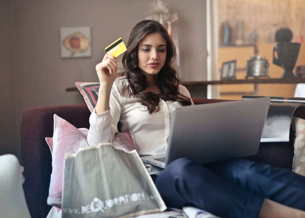 It’s not always easy to find a high converting Shopify theme, especially when there are so many on offer. That’s why it’s best to start with a few trial runs and start to narrow them down from there.