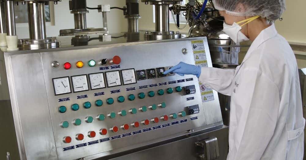 Manufacturing process automation is quickly becoming a standardized tool in the manufacturing industry. That’s why we’ve investigated process automation, what it can do for D2C manufacturers, and the tools scaling manufacturers can use.