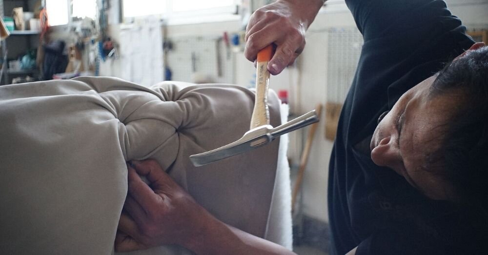 Lean inventory is the perfect solution for any manufacturer experiencing difficulties due to a change in the market, or for start-ups who have limited capital. In this article, we investigate exactly what it is the lean method, the lean inventory principles and how you can make it work for your business.